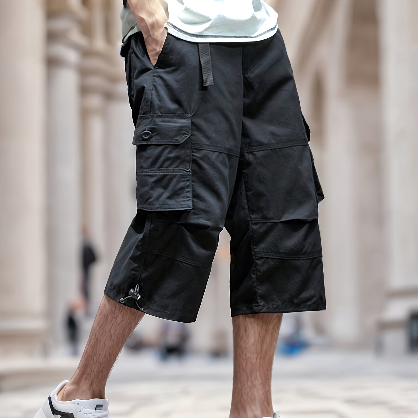 Men'S Outdoor Casual Cargo Shorts with Multiple Pockets, Knee-Length, Featuring an Elastic Waistband And Button Closure, Suitable for Outdoor Adventures, Fishing, Hiking, And Various Outdoor Activities.